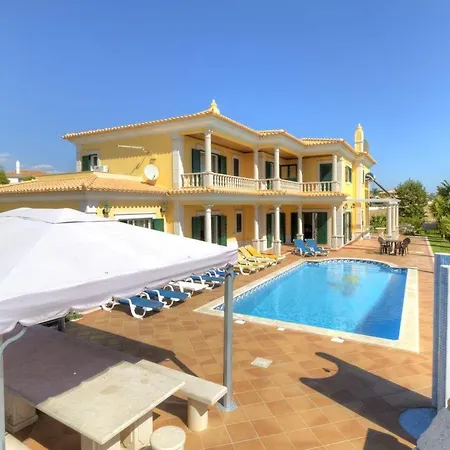 Vale Rabelho Is A Great 5 Bedroom With Private Pool And Ac Short Walk To Vale De Parra فيلة جويا