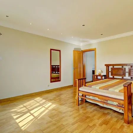 Vale Rabelho Is A Great 5 Bedroom With Private Pool And Ac Short Walk To Vale De Parra *