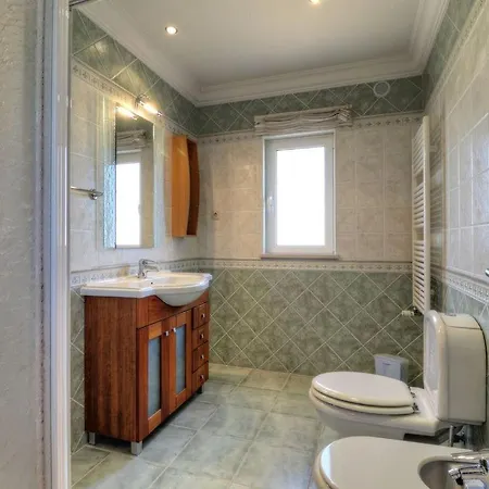 Vale Rabelho Is A Great 5 Bedroom With Private Pool And Ac Short Walk To Vale De Parra