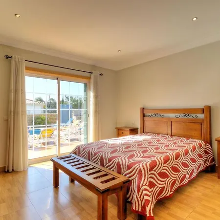 וילה Vale Rabelho Is A Great 5 Bedroom With Private Pool And Ac Short Walk To Vale De Parra גיאה