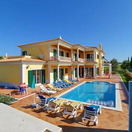 Vale Rabelho Is A Great 5 Bedroom With Private Pool And Ac Short Walk To Vale De Parra וילה גיאה